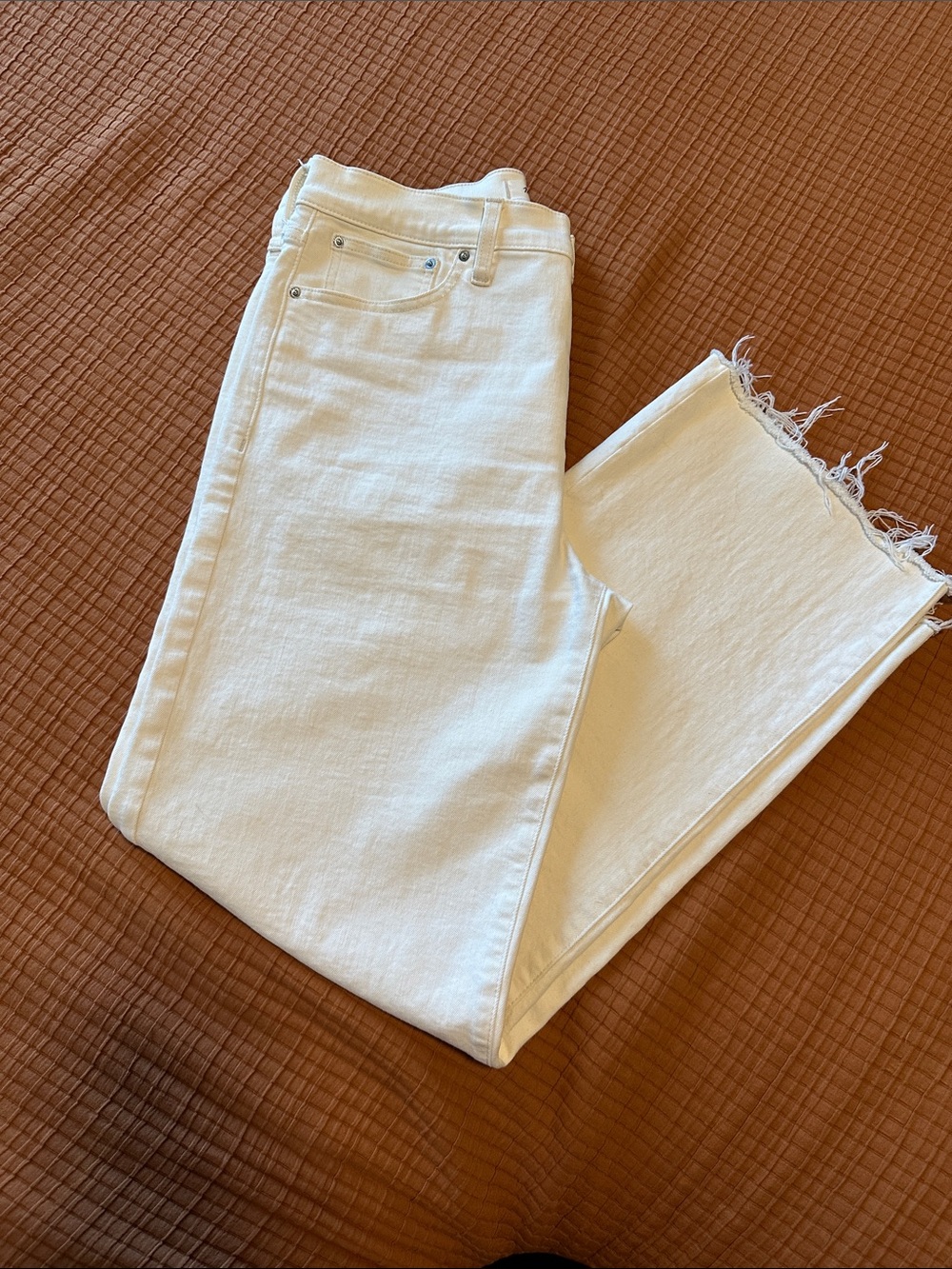 Women's Cream High-Rise Raw Hem Jeans